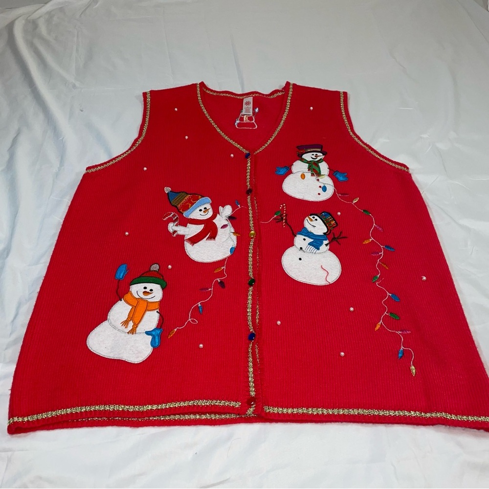 Holiday Time Embroidered Christmas Vest‎
